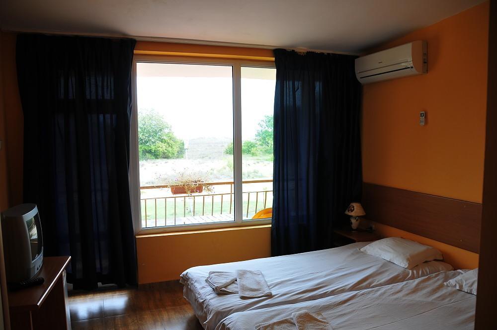 Hotel Surf Primorsko Exterior photo